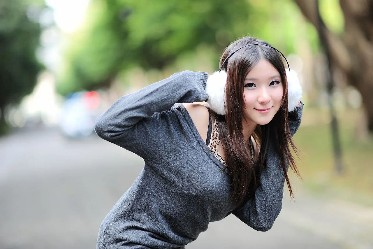 Buổi chụp ảnh vẻ đẹp ngoài trời - Vớ đen đời thực và một cô gái ngây thơ giống búp bê Barbie. - 29