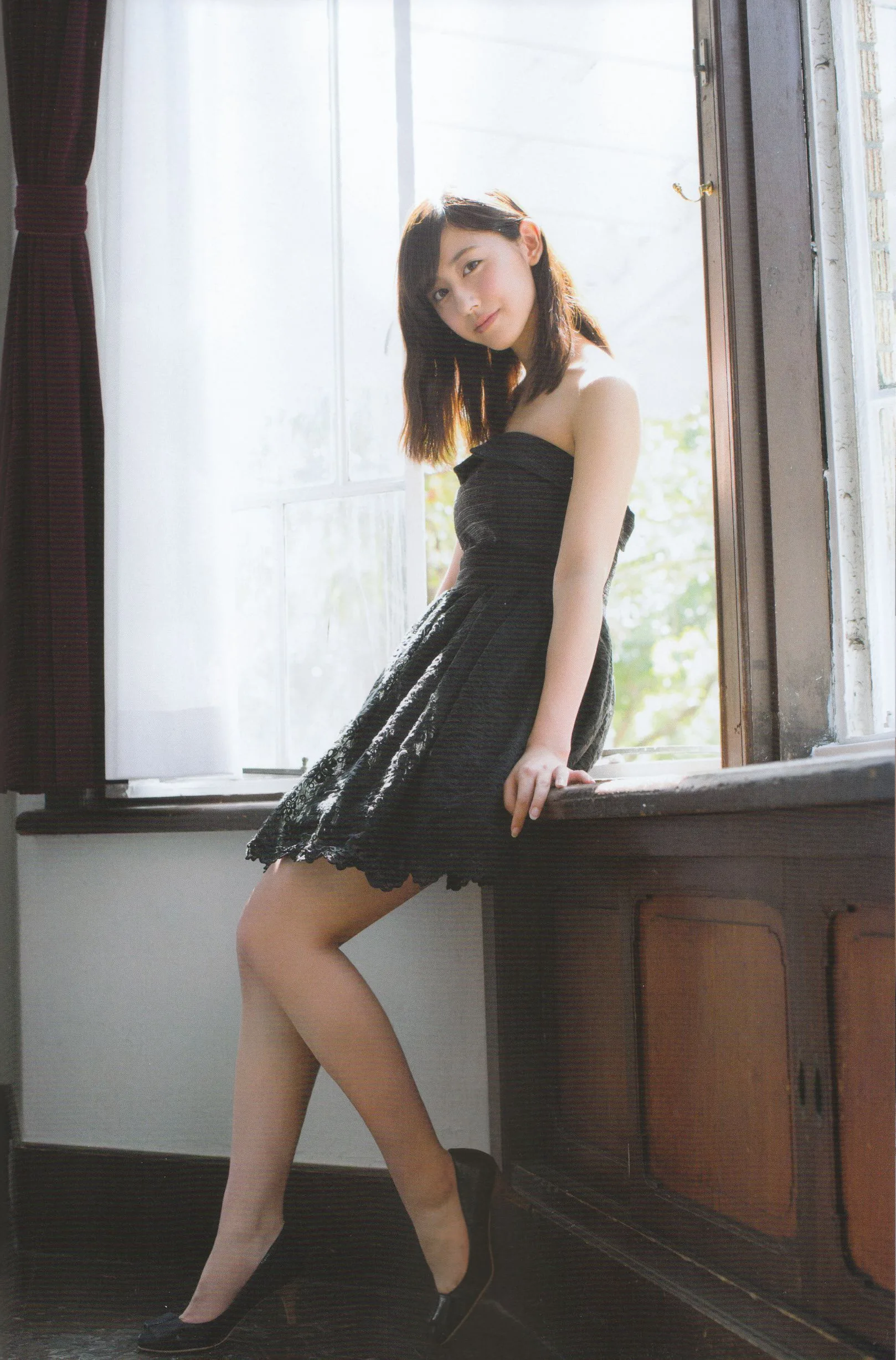 Album ảnh "Liangqiu" hàng quý của Nogizaka46 - 49