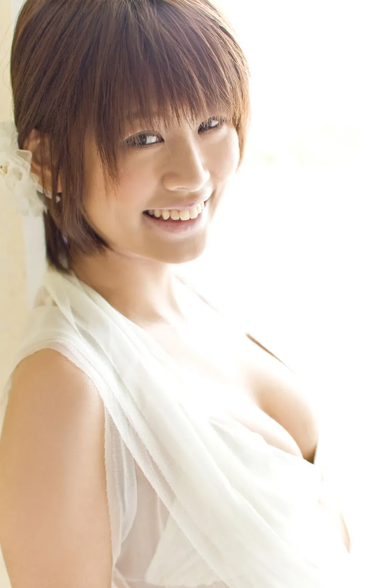 [Mặt trước] Album ảnh "Những ngày của Yuka" của Yuka Kosaka - 10